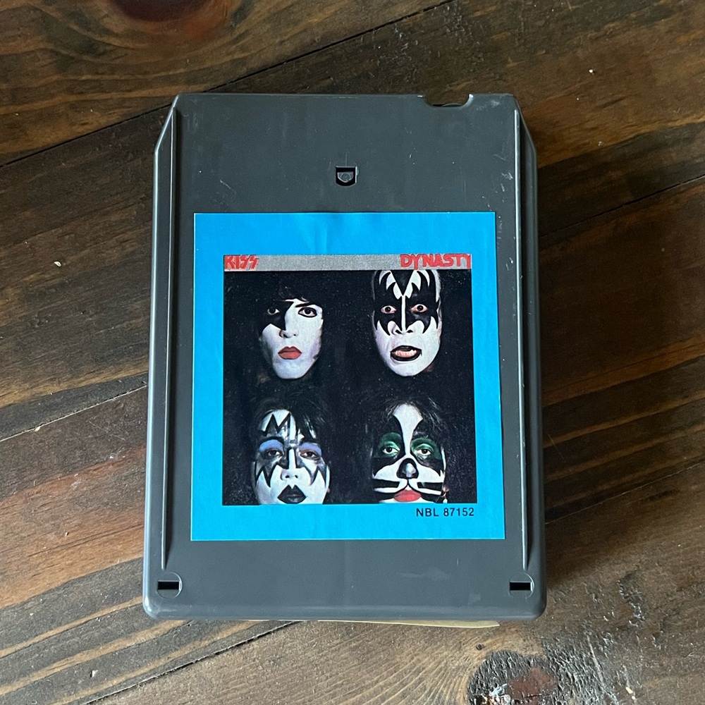 KISS Dynasty 8 Track